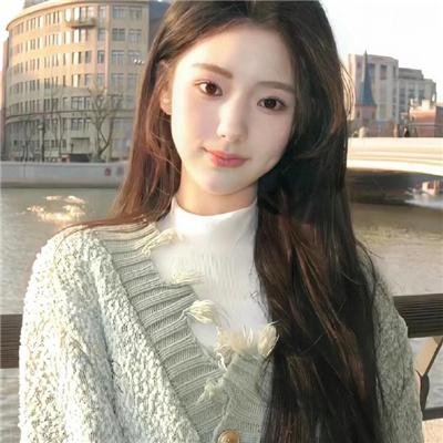 玉米上的麻雀